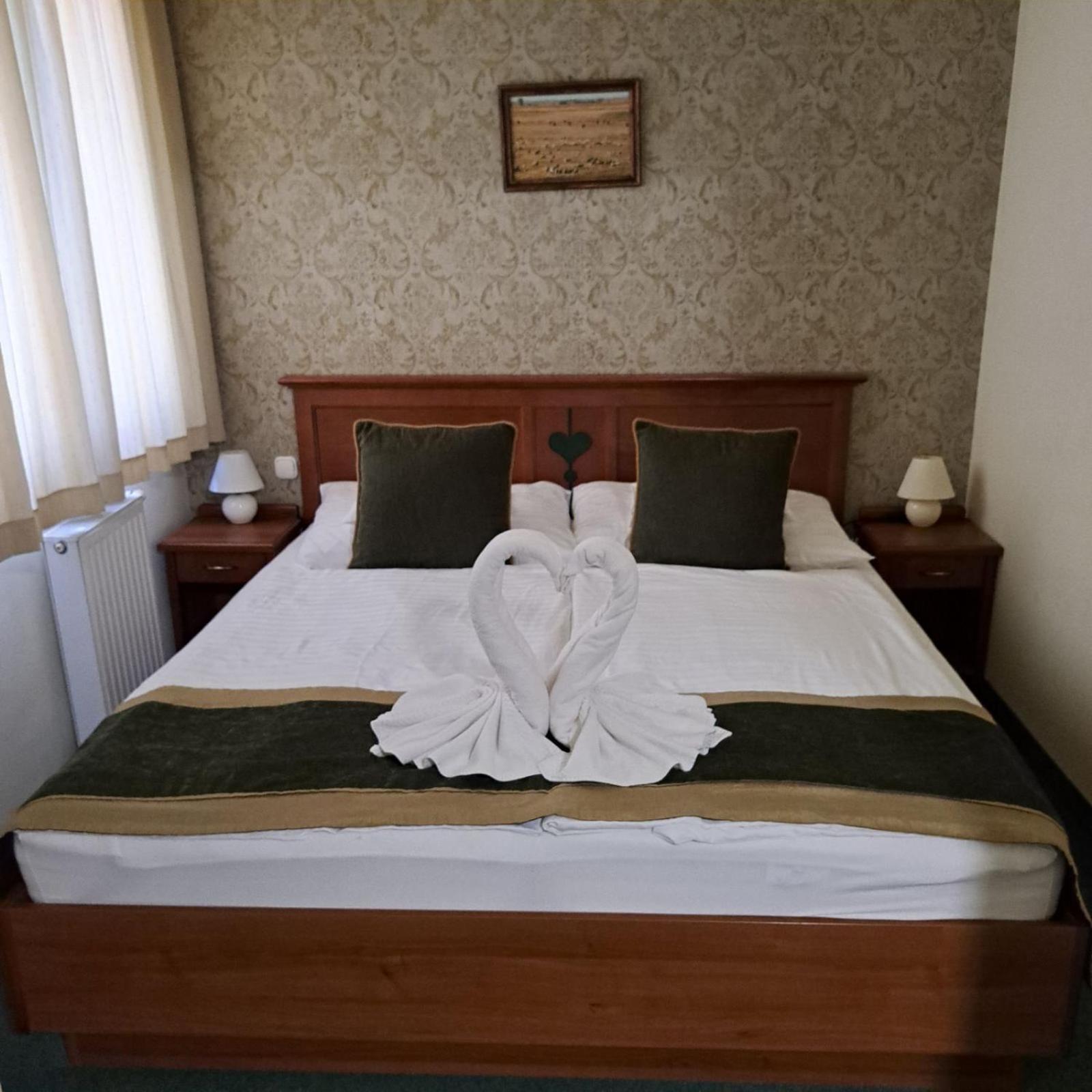 Kigyosi Csarda & Panzio Bed & Breakfast Fulopszallas Bagian luar foto