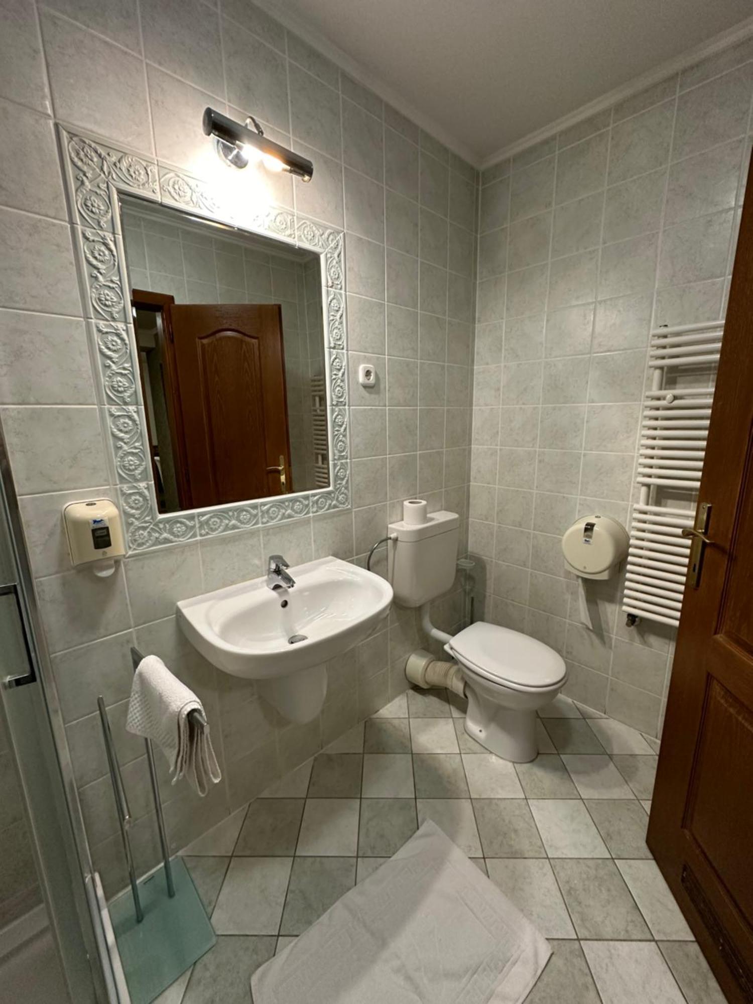 Kigyosi Csarda & Panzio Bed & Breakfast Fulopszallas Bagian luar foto